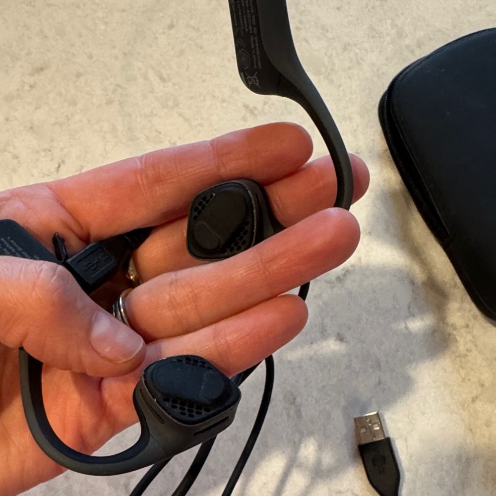 Black aftershokz USB Wired Earbuds / Sport Headset - Picture 5 of 5